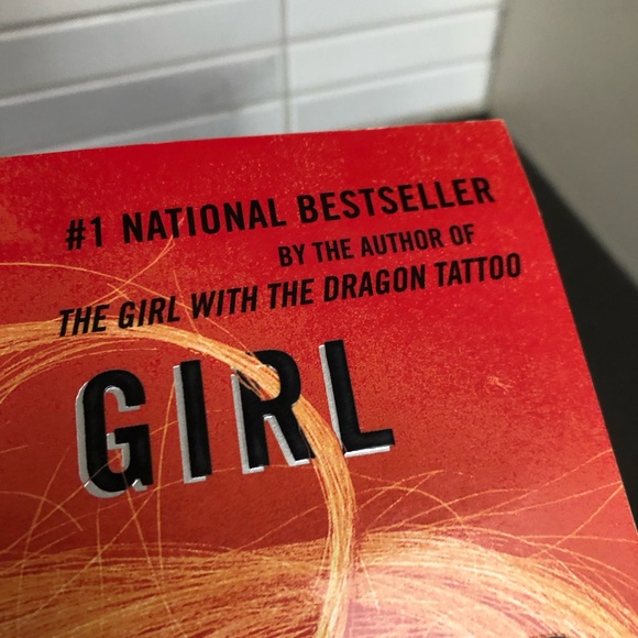 ๐ 3/$18 The Girl who Played with Fire: Stieg Larsson - Picture 6 of 11
